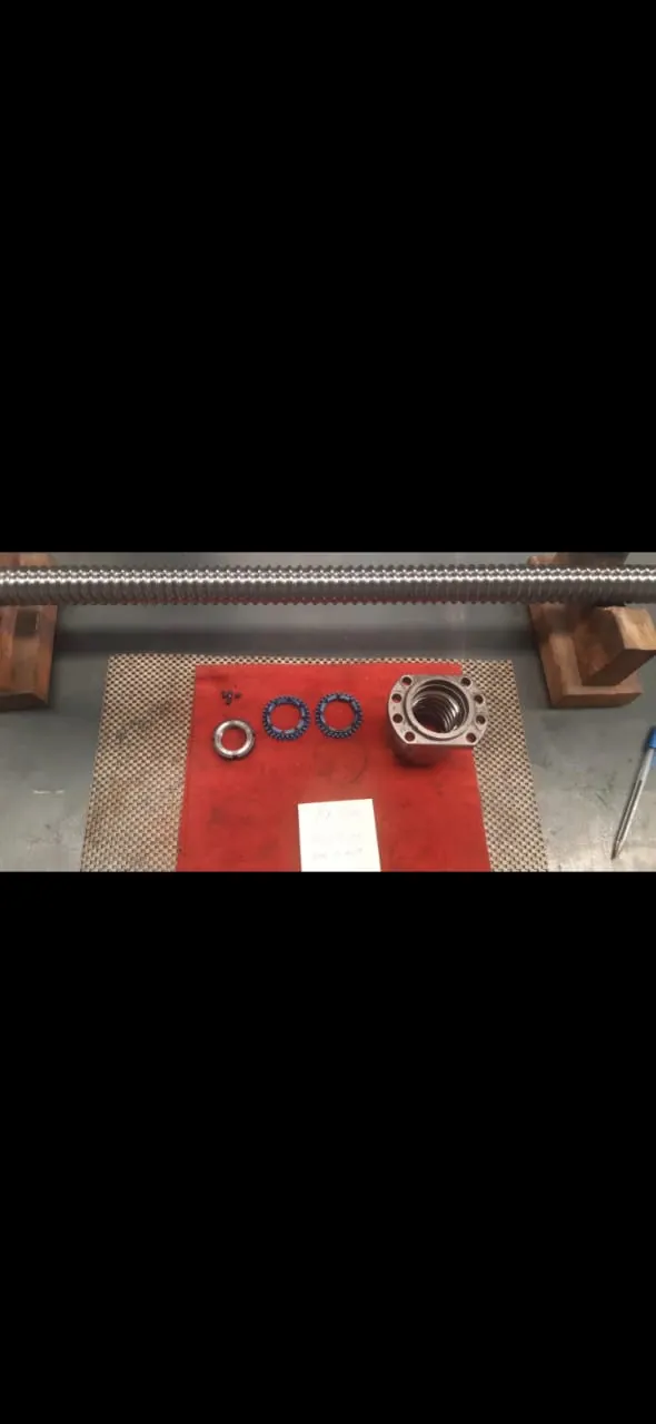 Reparación de tornillo bola CNC